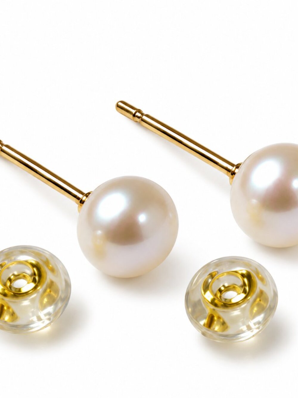 EA-26--5.5mm Pearl Stud Earrings Gold Tone Classic Elegant Jewelry